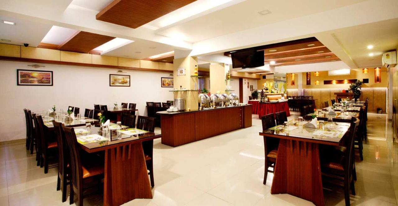 Hotel Panchvati Comforts Бангалор Екстериор снимка
