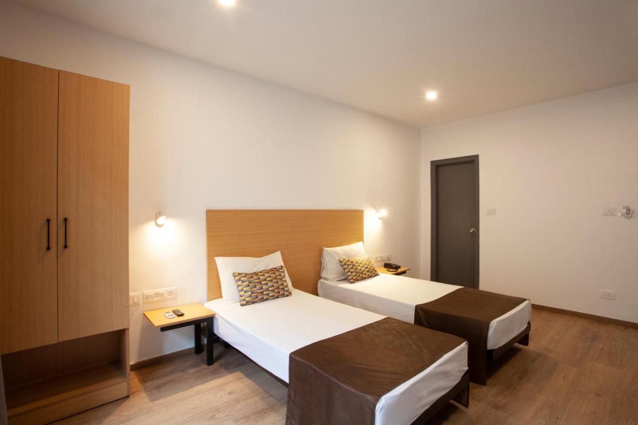 Hotel Panchvati Comforts Бангалор Екстериор снимка