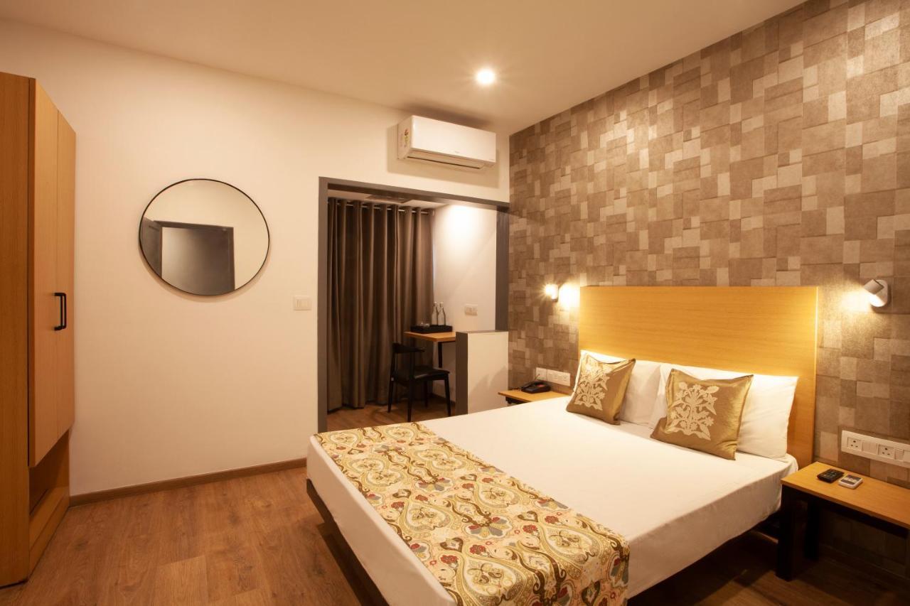 Hotel Panchvati Comforts Бангалор Екстериор снимка